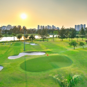 he-thong-may-bom-tuoi-tu-dong-san-golf-vinpearl-golf-nha-trang